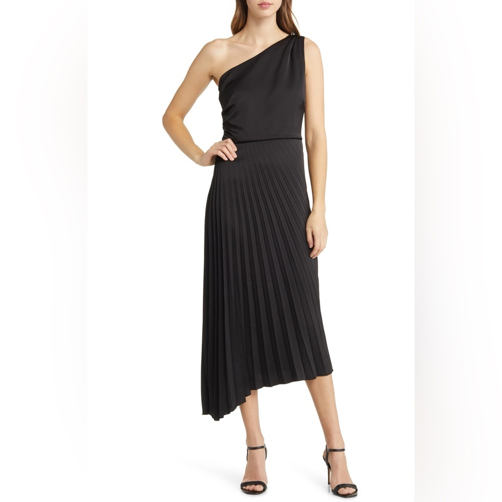 Black Sam Edelman Pleated One-Shoulder Maxi dress, size 4